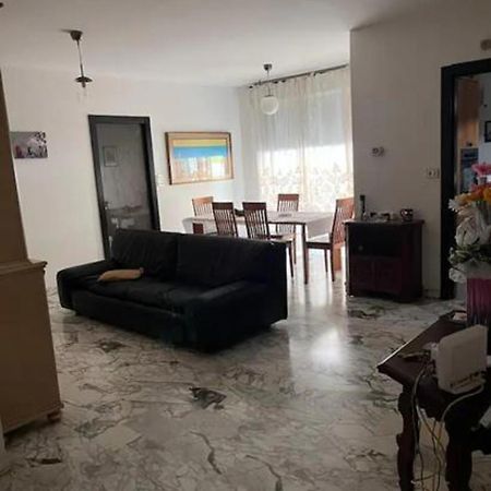 Casa Vacanze Lorien Apartment Genoa Luaran gambar